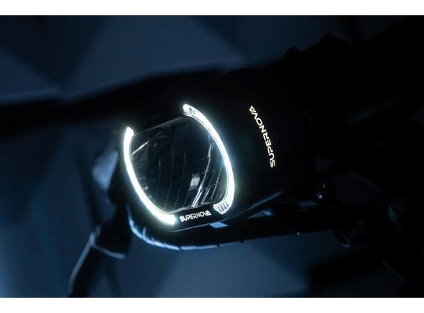 Supernova M99 Pro 2 Frontlykt 3000L, 24-60V, Sort, Remote, 190g 