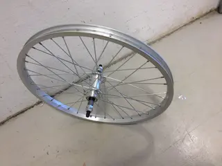 Bakhjul 20"/406mm alu Enkel bunn, krans, fast aksling, mutter
