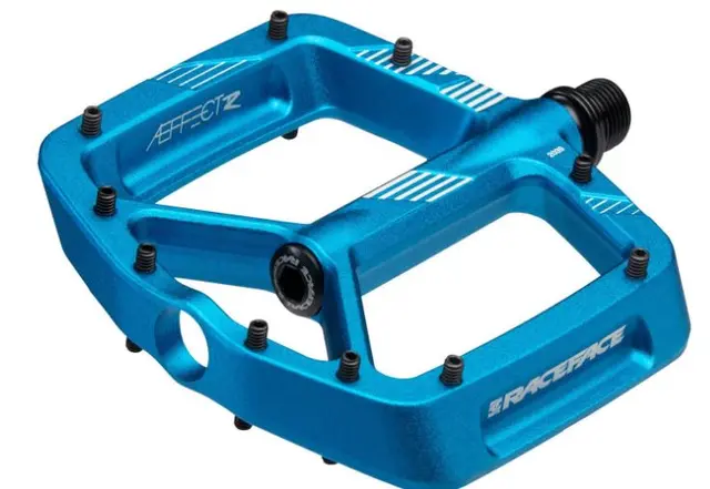 Race Face Aeffect R Platform Pedaler Blå, Alu, 110x115mm, 20-pins, 440g 